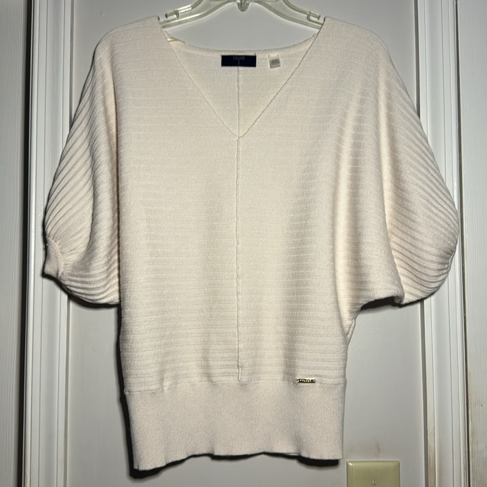 Tahari V-neck short-sleeved sweater